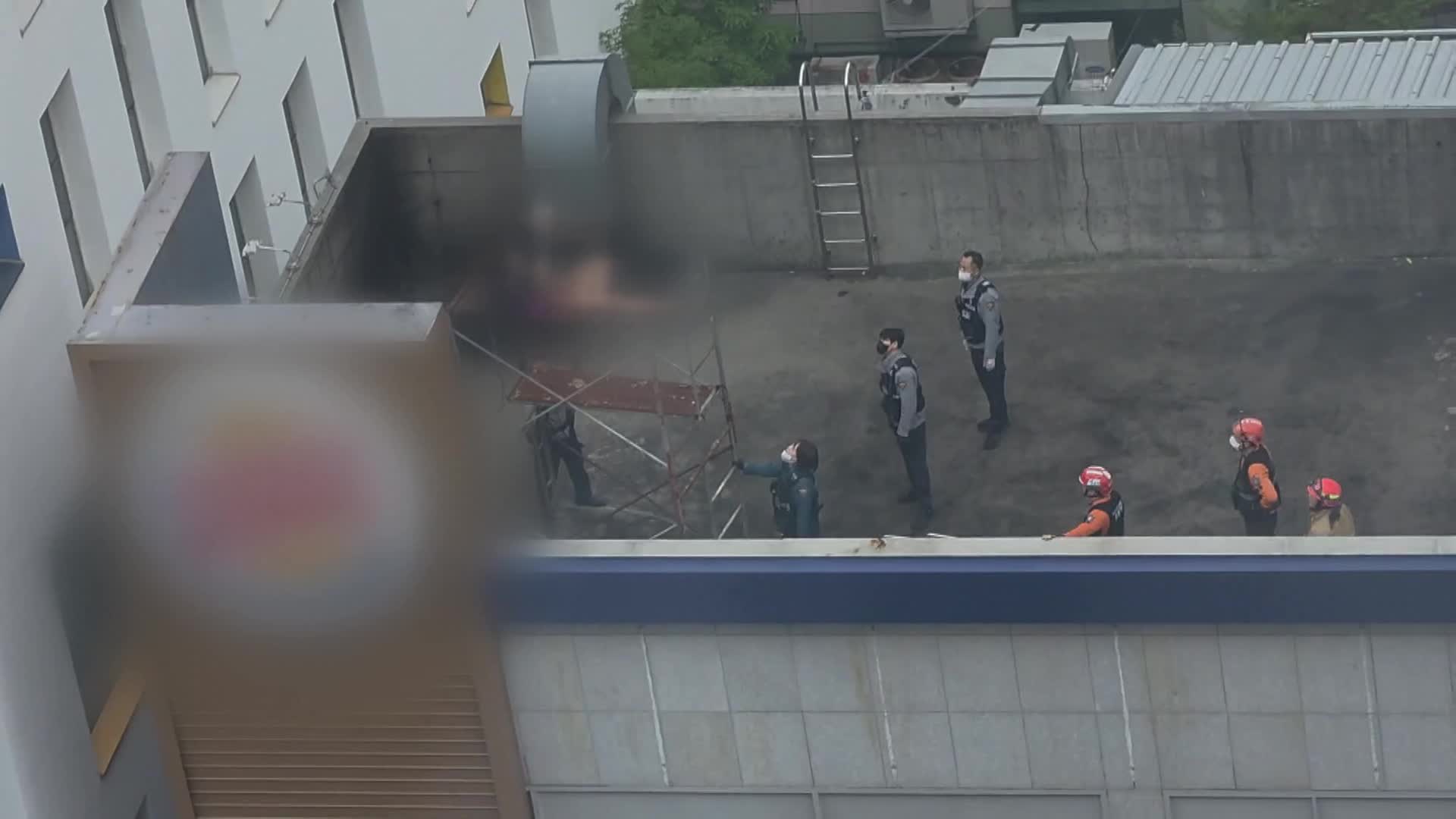 부산 3층 건물 옥상서 60대 남성 투신소동