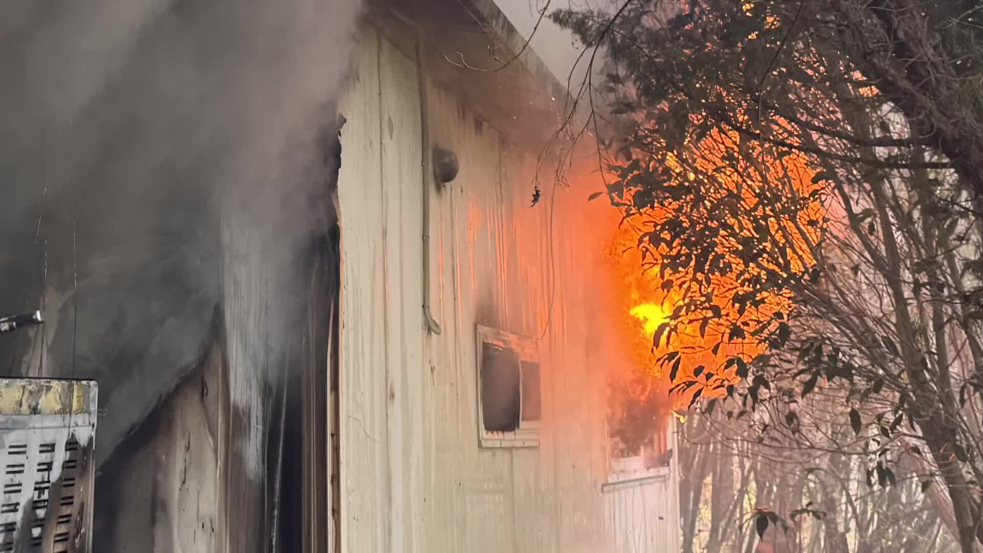 주거용 농막서 불..70대 남성 숨져
